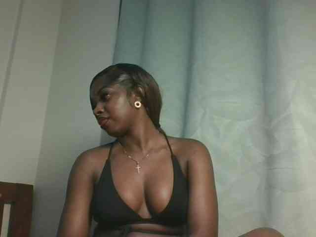 Sexykitten1 — live female cam on BongaCams