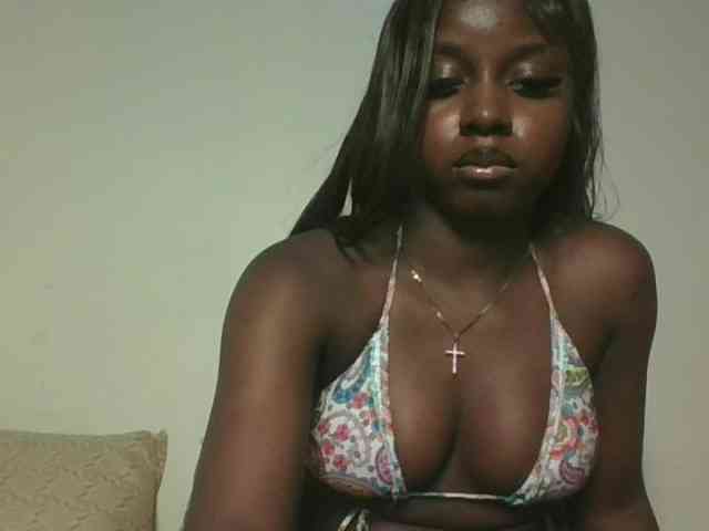 Sexykitten1 webcam
