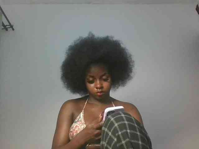 Sexykitten1 webcam