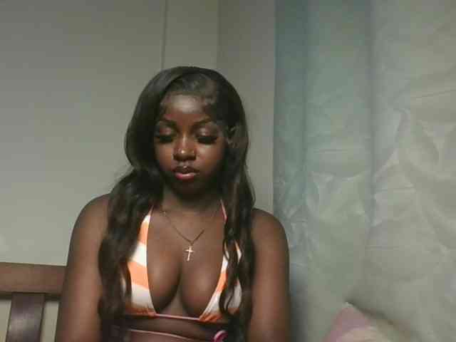 Sexykitten1 webcam