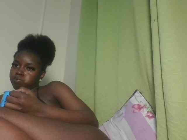 Sexykitten1 webcam