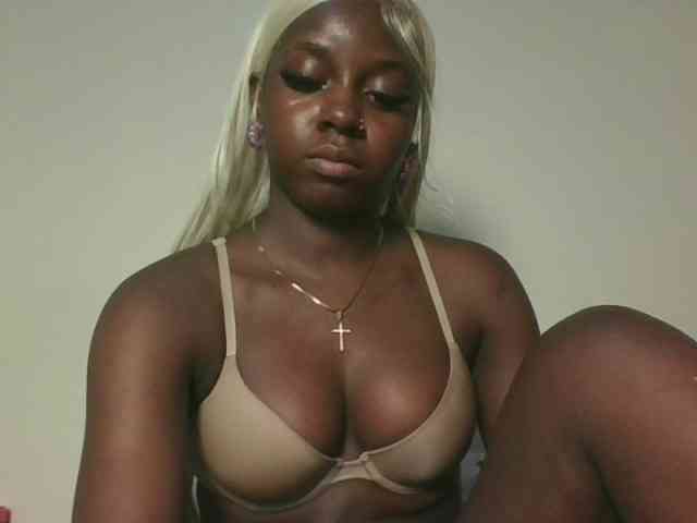 Sexykitten1 webcam