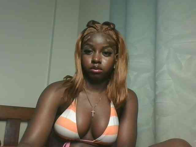 Sexykitten1 webcam