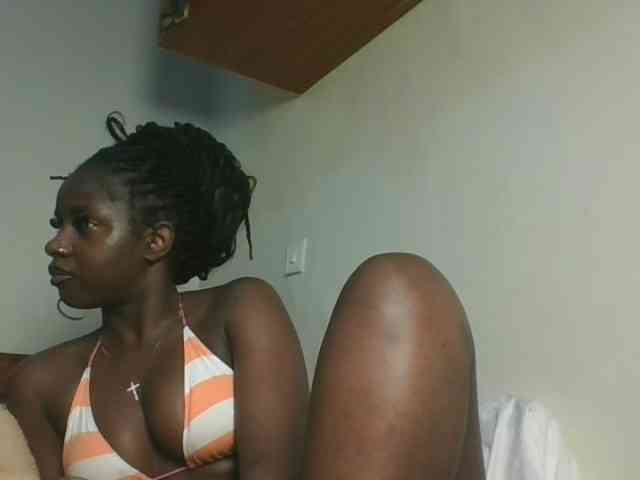 Sexykitten1 webcam