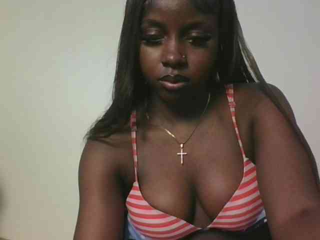 Sexykitten1 webcam
