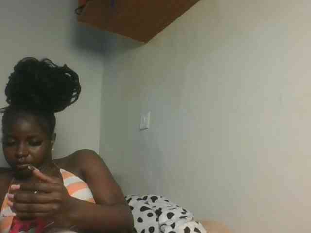 Sexykitten1 webcam