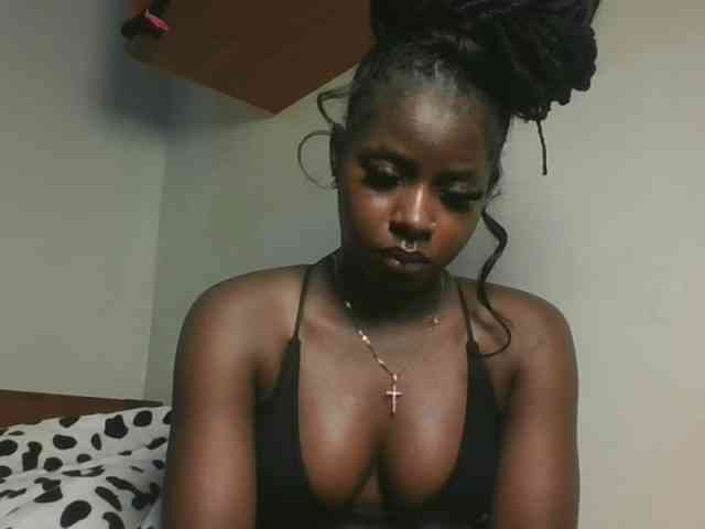 Sexykitten1 webcam