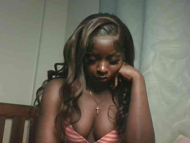 Sexykitten1 webcam
