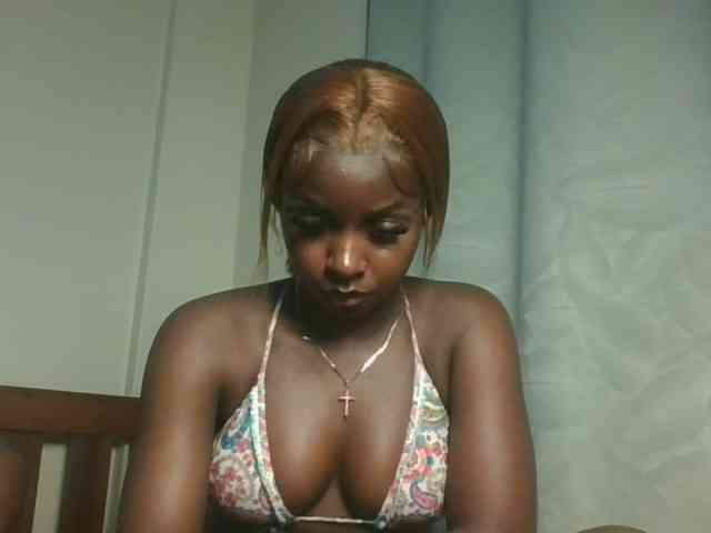 Sexykitten1 webcam