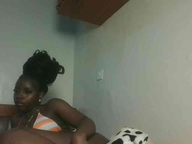 Sexykitten1 webcam