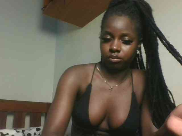Sexykitten1 webcam