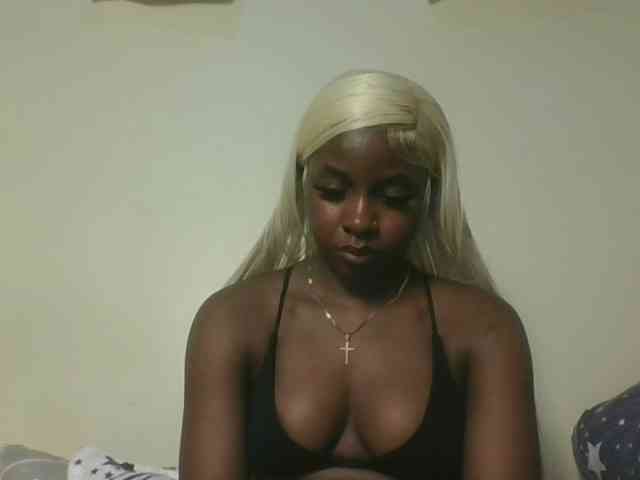 Sexykitten1 webcam