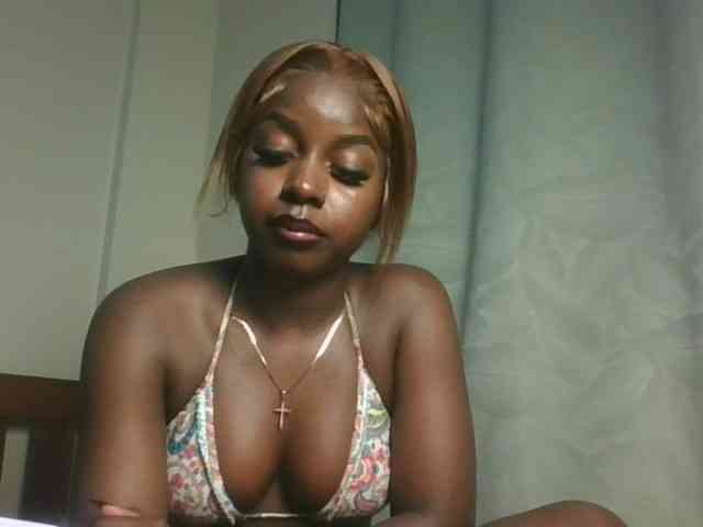 Sexykitten1 webcam