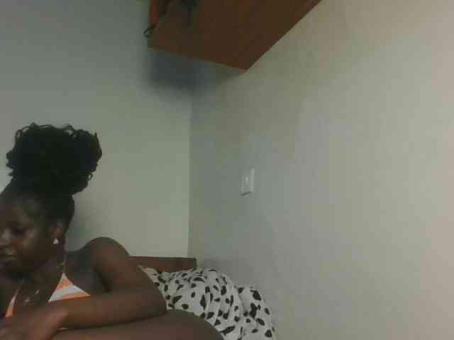 Sexykitten1 webcam