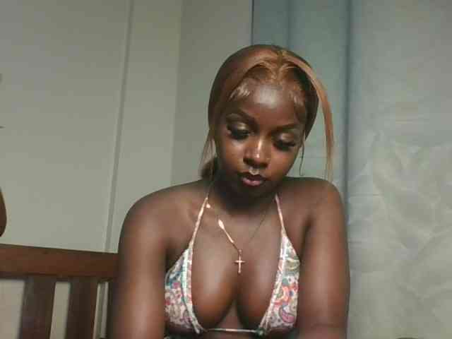 Sexykitten1 webcam