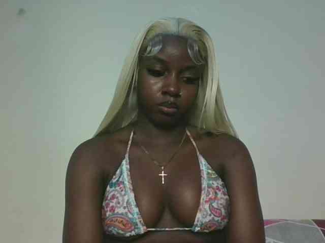 Sexykitten1 webcam