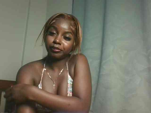 Sexykitten1 webcam