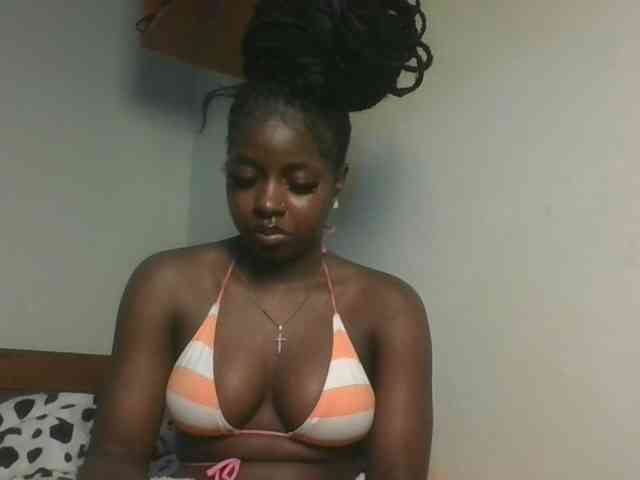 Sexykitten1 webcam