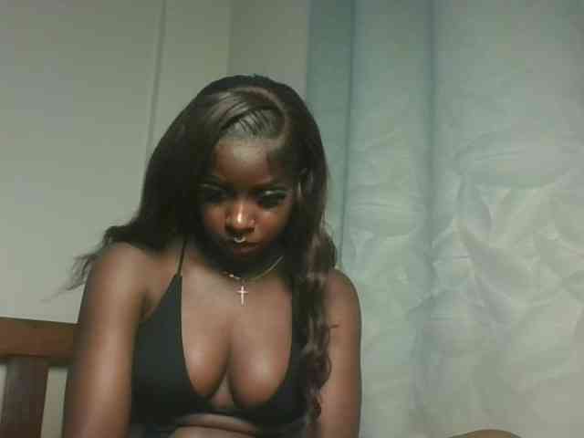 Sexykitten1 webcam