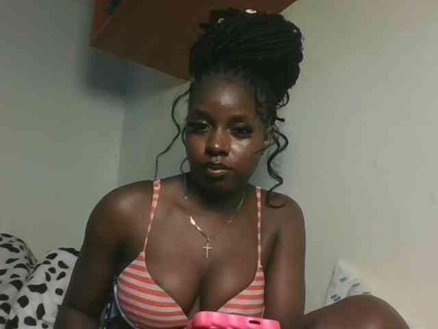 Sexykitten1 webcam