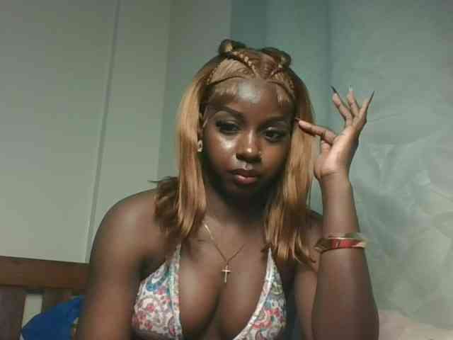 Sexykitten1 webcam