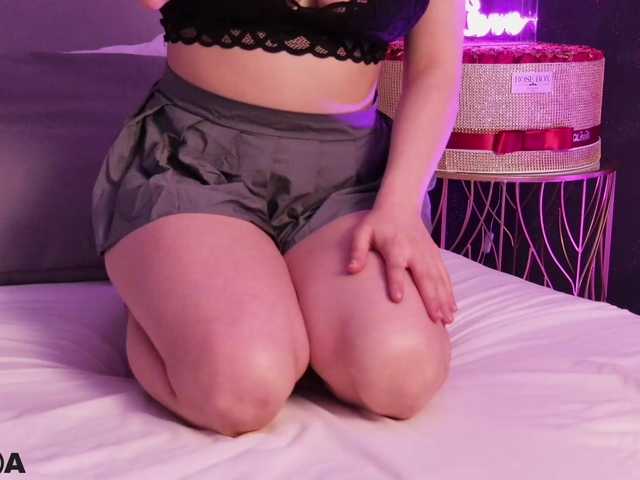 SidneyPuff live cam on BongaCams