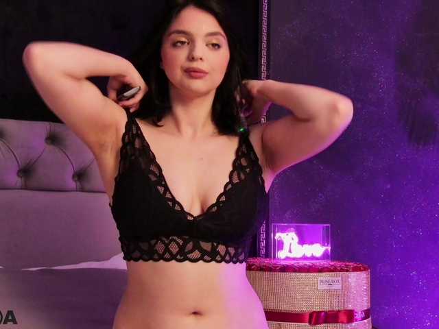 SidneyPuff live cam on BongaCams
