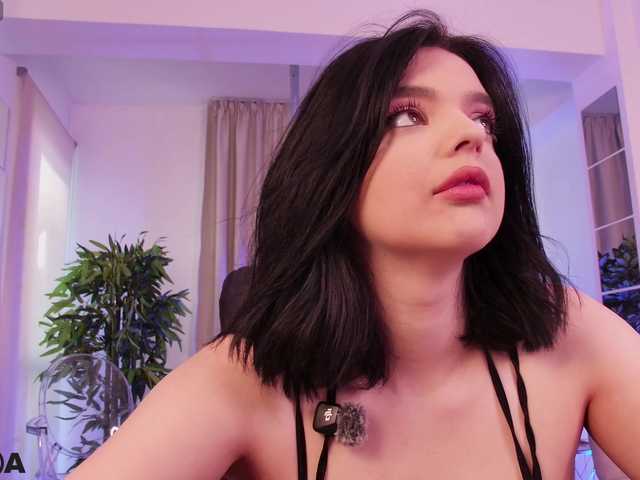 Sex chat gratuit in direct cu SidneyPuff pe BongaCams