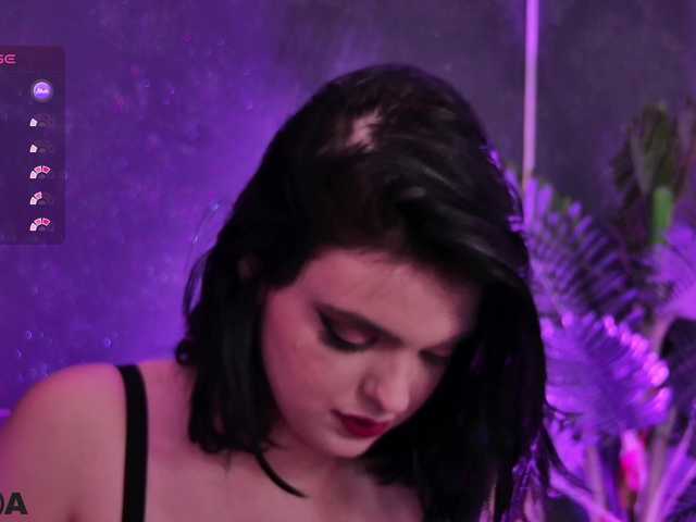 SidneyPuff live cam on BongaCams