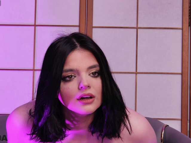 SidneyPuff live cam on BongaCams