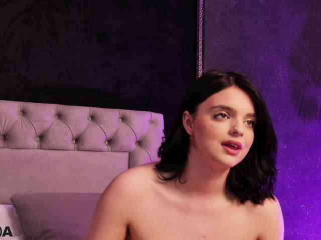 SidneyPuff webcam