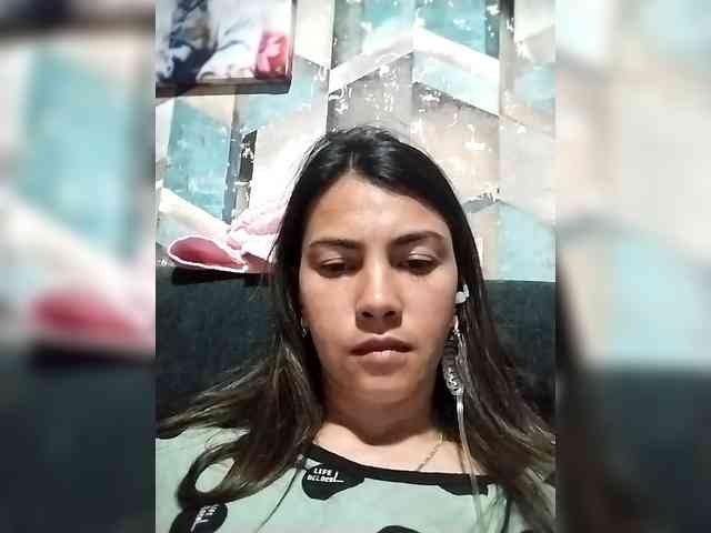 Karoline-Cherie webcam