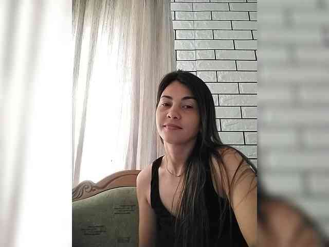 Karoline-Cherie webcam