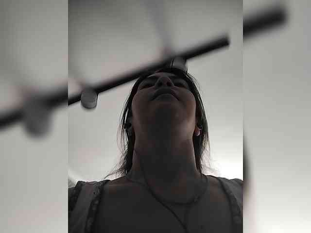 Karoline-Cherie webcam