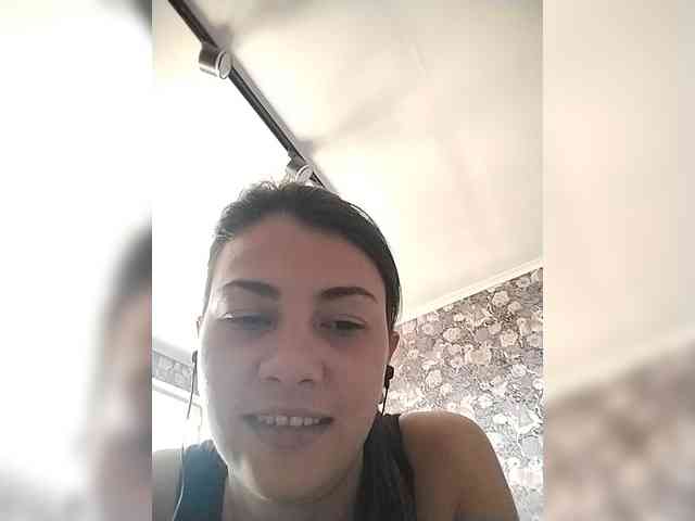 Karoline-Cherie webcam