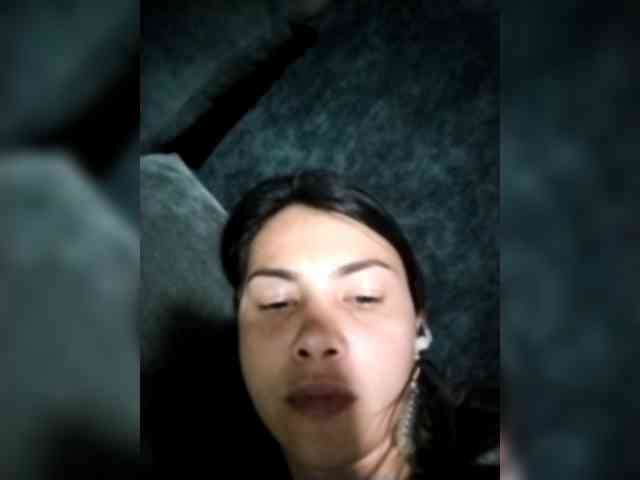 Karoline-Cherie webcam