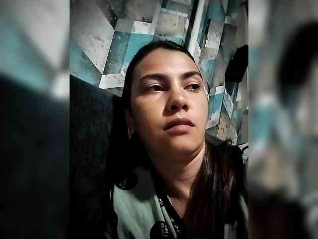 Karoline-Cherie webcam