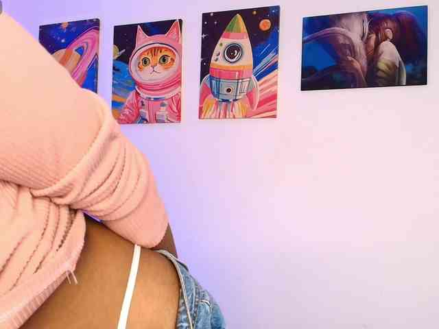 ToriValentine webcam