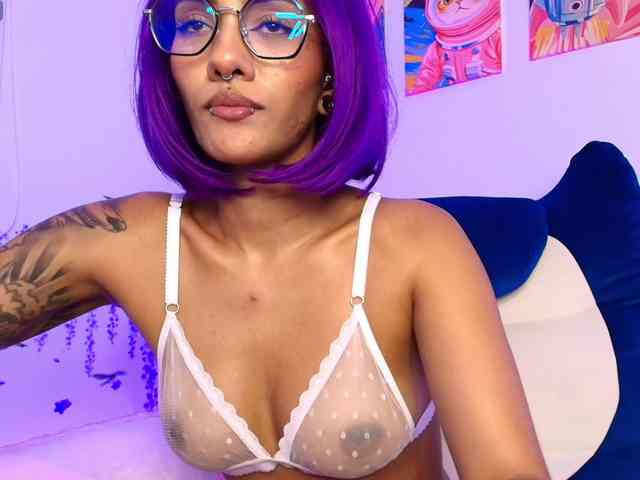 ToriValentine webcam
