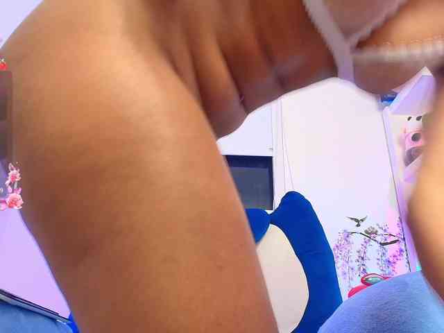 ToriValentine webcam