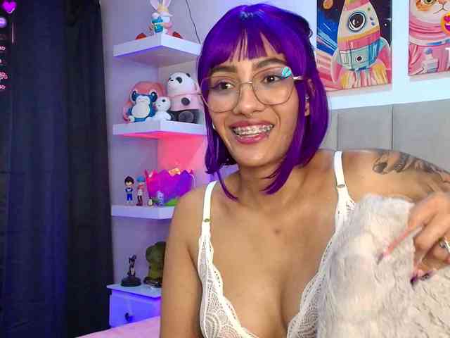 ToriValentine webcam