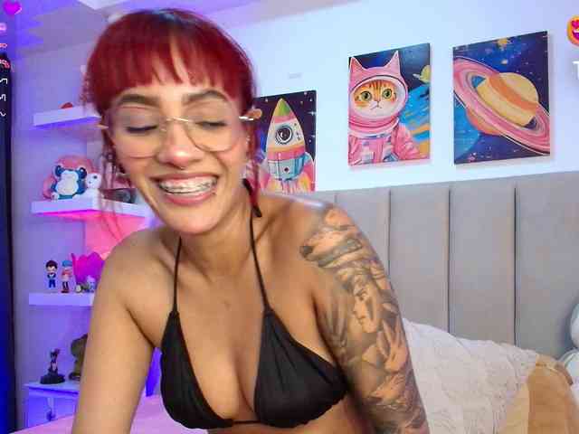 ToriValentine webcam