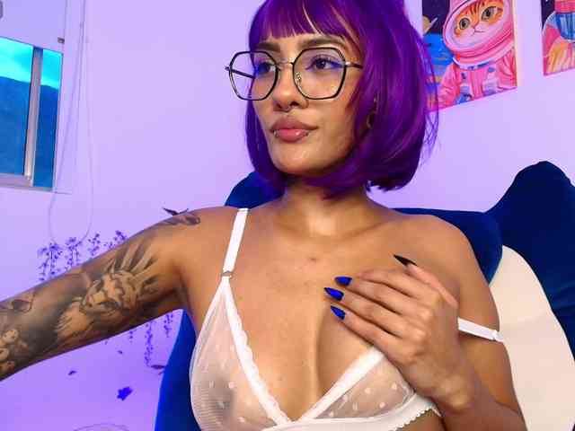 ToriValentine webcam