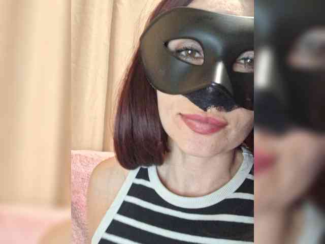 LikaFurr webcam