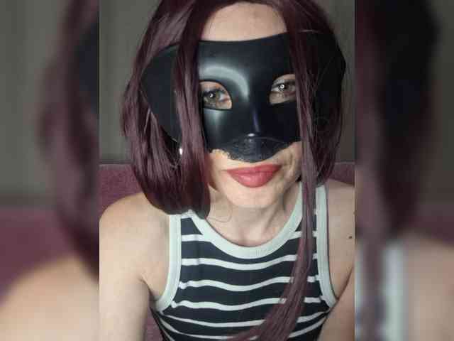 LikaFurr webcam