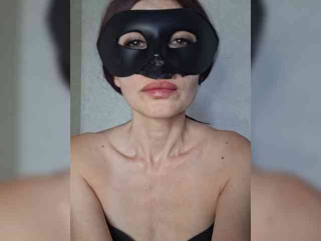 LikaFurr webcam