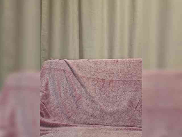 LikaFurr webcam