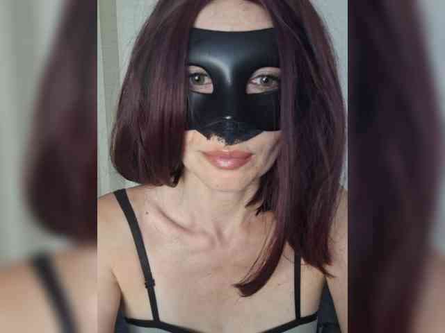 LikaFurr webcam