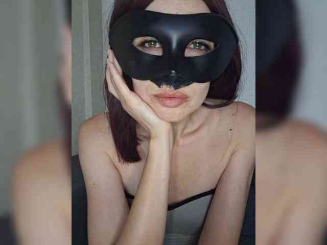 LikaFurr webcam