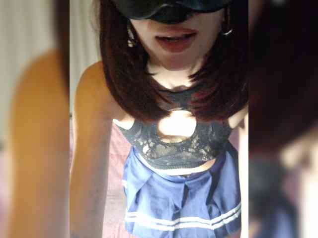 LikaFurr webcam